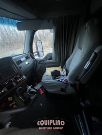 2016 Kenworth T680 6X4 T/A SLEEPER TRUCK TRA