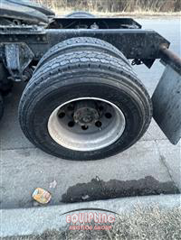 2016 Kenworth T680 6X4 T/A SLEEPER TRUCK TRA