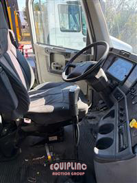 2014 Freightliner Columbia