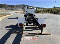 2017 International DURASTAR 4300 S/A 4X2 CAB & CH