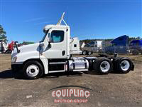 2012 Freightliner Freghtliner Cascadia 6X4 T/A D