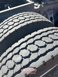 2020 Peterbilt 579 6X4 T/A MID ROOF TRUCK TRA