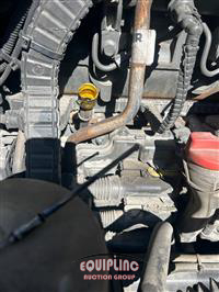 2020 Peterbilt 579 6X4 T/A MID ROOF TRUCK TRA