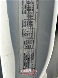 2020 Peterbilt 579 6X4 T/A MID ROOF TRUCK TRA