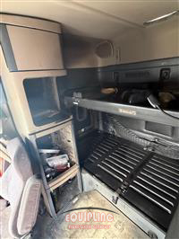 2016 Freightliner CASCADIA 125 6X4 T/A SLEEPER T