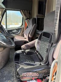 2016 Freightliner CASCADIA 125 6X4 T/A SLEEPER T