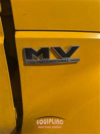 2020 International MV607 4X2 S/A 26FT BOX TRUCK