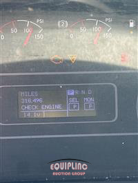 2020 International MV607 4X2 S/A 26FT BOX TRUCK