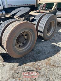 2019 Freightliner Cascadia CA113DC 6X4 T/A DAY C