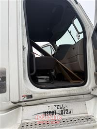 2014 Freightliner CASCADIA 6X4 T/A DAY CAB TRUCK