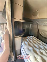 2015 Freightliner CASCADIA