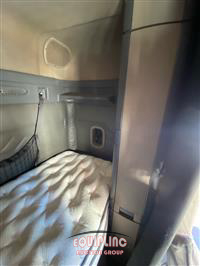 2015 Freightliner CASCADIA