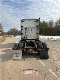 2018 Freightliner CASCADIA 6X4 T/A SLEEPER TRUCK
