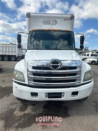 2019 Hino 268 26FT 4X2 S/A NON CDL BOX T