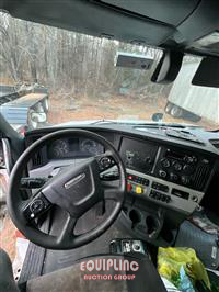 2018 Freightliner CASCADIA 6X4 T/A SLEEPER TRUCK