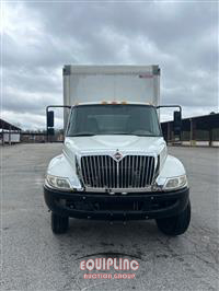 2018 International 4300 4X2 S/A 26FT NON CDL BOX 