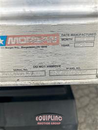 2018 International 4300 4X2 S/A 26FT NON CDL BOX 