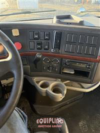 2012 Volvo VNL64T630 6X4 T/A SLEEPER TRUC