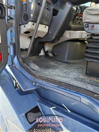 2012 Volvo VNL64T630 6X4 T/A SLEEPER TRUC