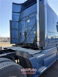 2012 Volvo VNL64T630 6X4 T/A SLEEPER TRUC