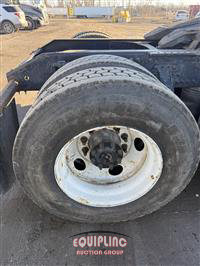 2012 Volvo VNL64T630 6X4 T/A SLEEPER TRUC