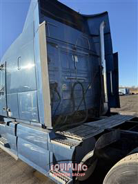 2012 Volvo VNL64T630 6X4 T/A SLEEPER TRUC