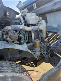 2012 Volvo VNL64T630 6X4 T/A SLEEPER TRUC