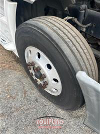 2020 Freightliner Cascadia CA125SLP 6X4 T/A SLEE