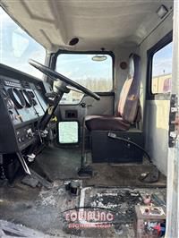 1997 Kenworth T300 4X2 S/A CAB & CHASSIS TRU