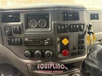 2017 Peterbilt 579 6X4 T/A SLEEPER TRUCK TRAC