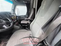 2017 Peterbilt 579 6X4 T/A SLEEPER TRUCK TRAC