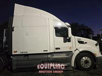 2017 Peterbilt 579 6X4 T/A SLEEPER TRUCK TRAC