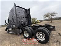 2022 Freightliner CASCADIA 6X4 T/A SLEEPER TRUCK