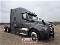 2022 Freightliner CASCADIA 6X4 T/A SLEEPER TRUCK