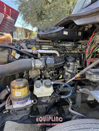 2017 Freightliner CASCADIA 6X4 T/A SLEEPER TRUCK