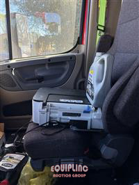 2017 Freightliner CASCADIA 6X4 T/A SLEEPER TRUCK