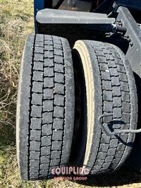 2022 Freightliner CASCADIA 126 6X4 T/A SLEEPER T