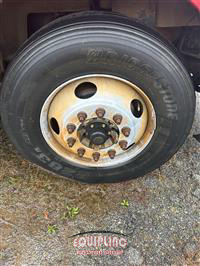 2012 International LA677