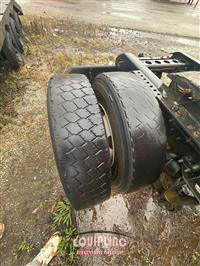 2012 International LA677