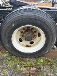 2012 International LA677