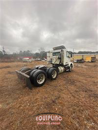 2008 VOLVO TRUCK VNM