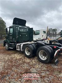 2016 VOLVO TRUCK VNL