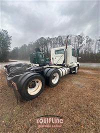 2013 VOLVO TRUCK VNL