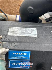 2013 VOLVO TRUCK VNL