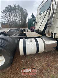 2013 VOLVO TRUCK VNL