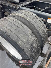 2007 Freightliner CL112 6X4 T/A MID ROOF SLEEPER