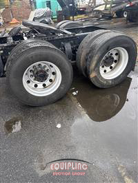 2007 Freightliner CL112 6X4 T/A MID ROOF SLEEPER