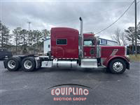 2019 Peterbilt 389 6x4 T/A SLEEPER TRUCK TRAC