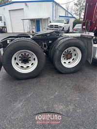 2019 Peterbilt 389 6x4 T/A SLEEPER TRUCK TRAC