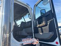 2019 Freightliner 122SD